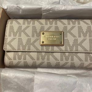 Michael Kors wallet